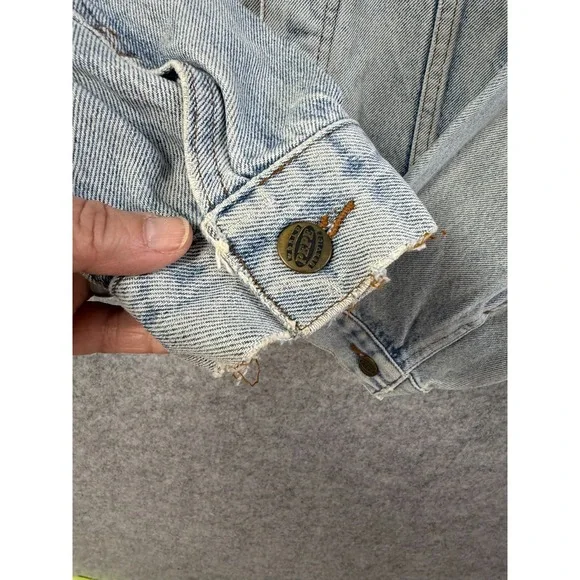 Light Wash Denim Jacket - Women - Picture 2 of 13